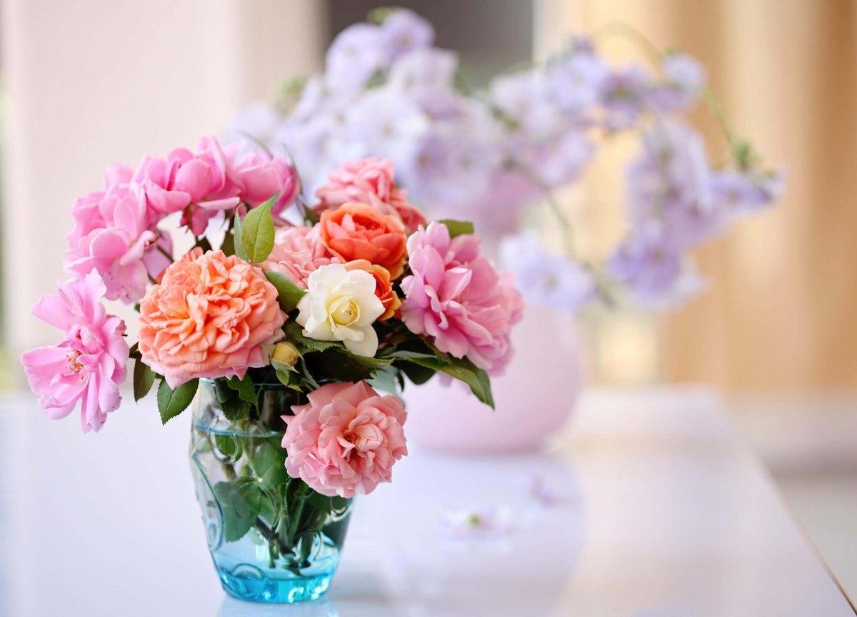 Как выбрать вазу для букета цветов?