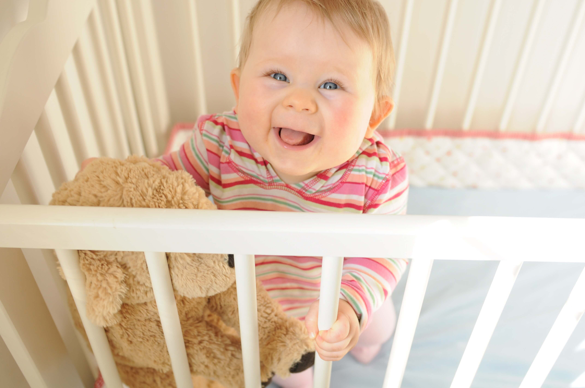 Как выбрать кроватку для новорожденного? Виды кроваток