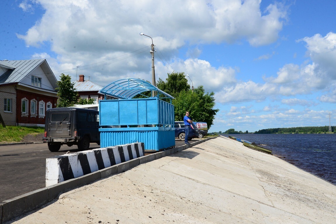 Для обеспечения транспортной доступности на время ремонта моста обустроен подъезд к причалу на правом берегу Волги