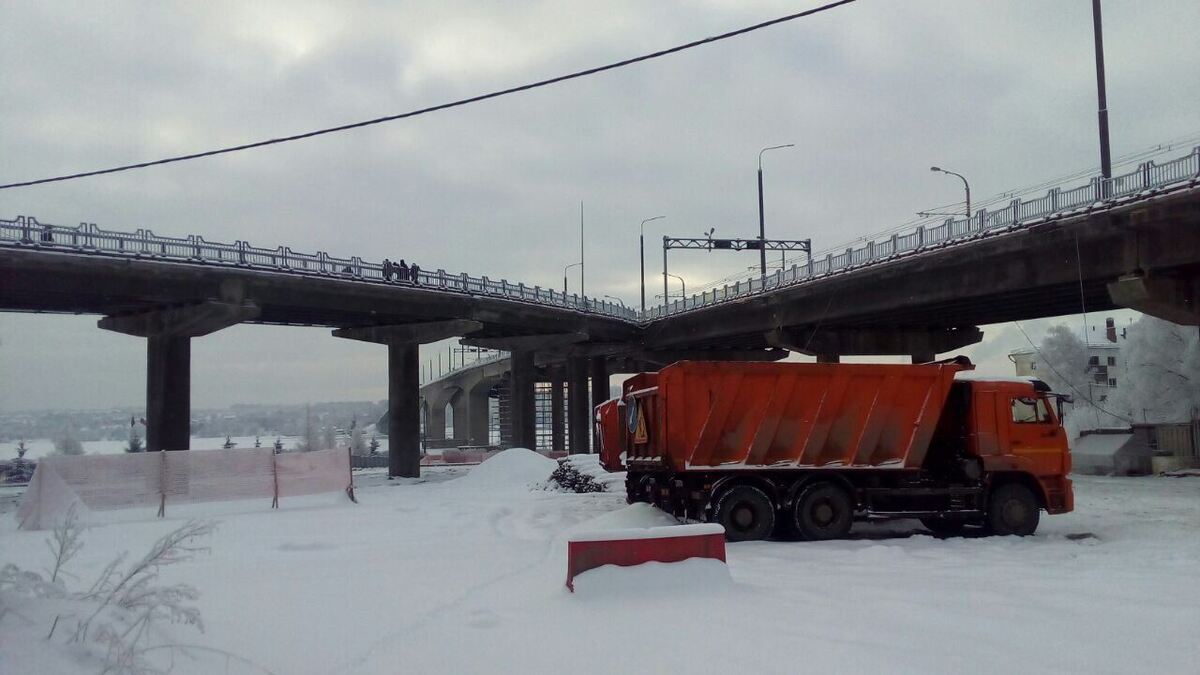 С сегодняшнего дня открыто движение транспорта на правоповоротном съезде моста через Волгу