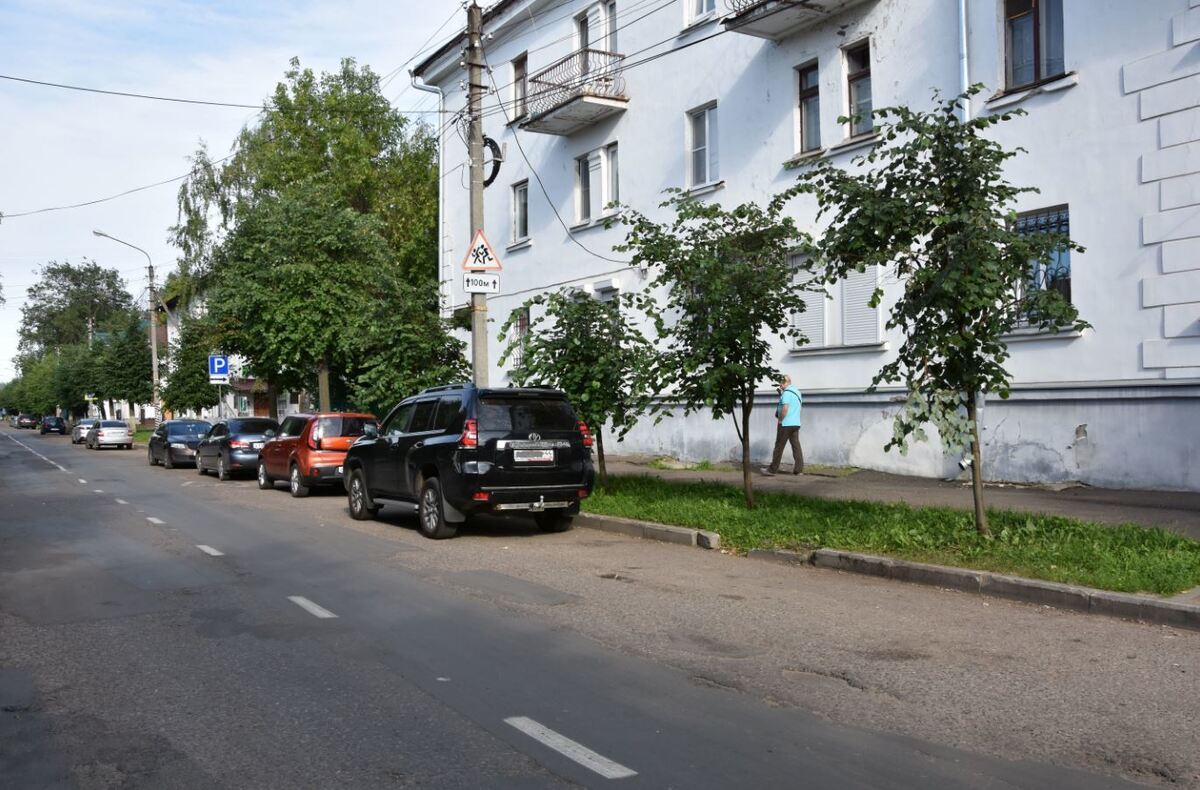 Перед началом асфальтирования на улице Шагова реконструируют сети водоотведения