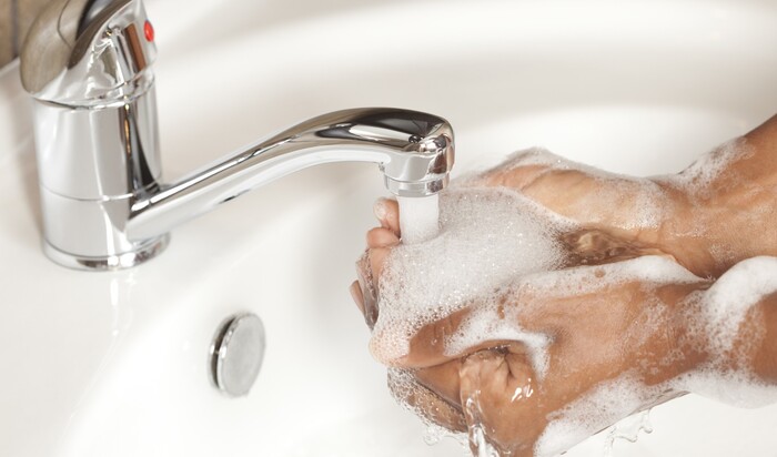 Внимательней со знакомствами: каждый десятый человек предпочитает не мыть руки после туалета