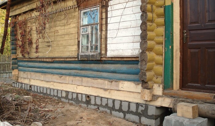 Укрепление фундамента частного дома: способы для ленточного типа