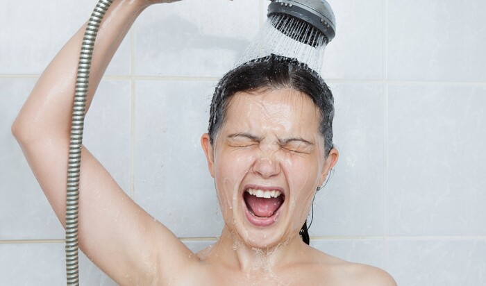 Отключение горячей воды: 7 причин, почему холодный душ полезен для вашего здоровья