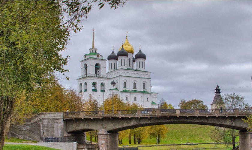 О временном прекращении движения автотранспорта на Советском (Троицком) мосту