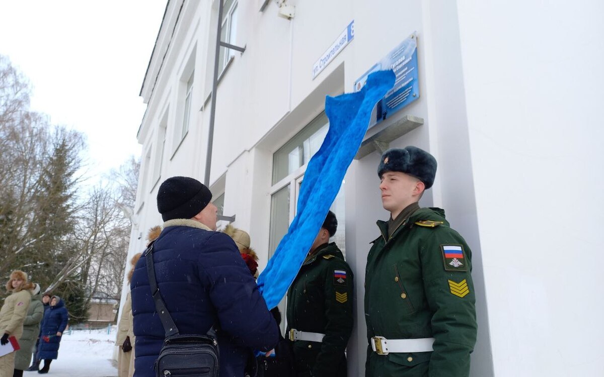 на утро часть полка выступила из хутора