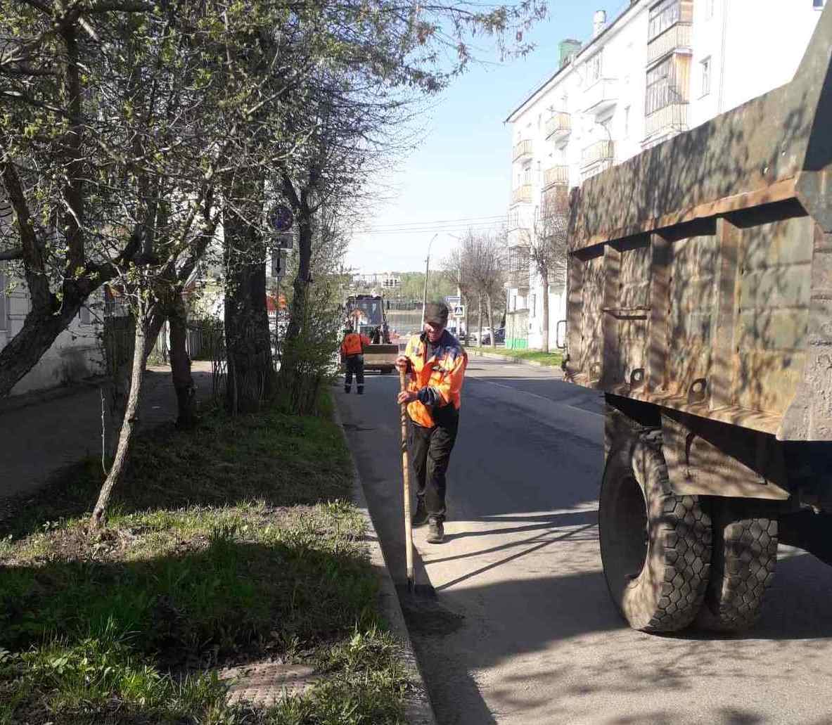 В Костроме завершается уборка дорог и городских территорий в рамках  санитарного месячника - МойДом